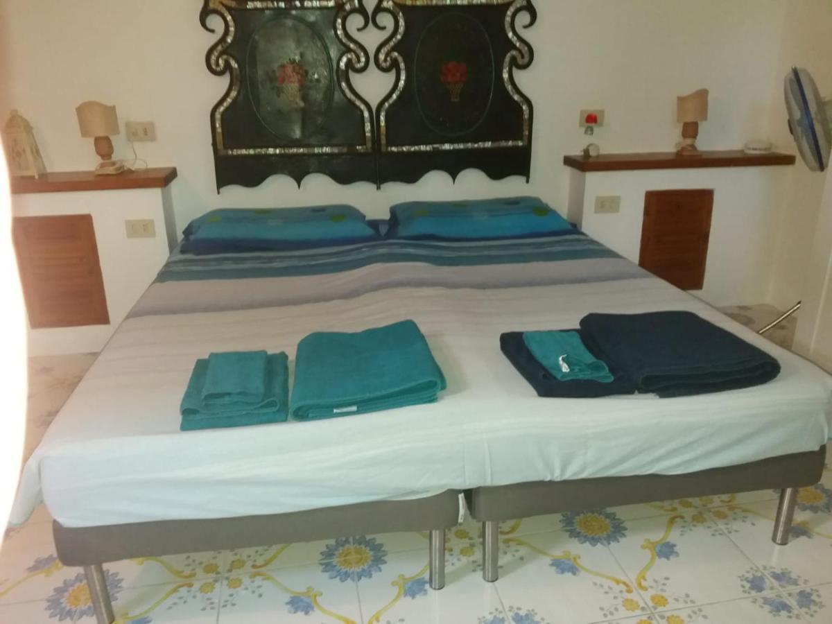 Ferienwohnung Con I Piedi Nell'Acqua Stromboli Exterior foto